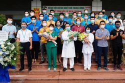 Toàn bộ phi hành đoàn chuyến bay VN6 từ Guinea Xích đạo về nước âm tính với SARS-CoV-2