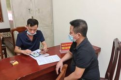 Triệu tập chủ quán bắt khách quỳ vì 'bóc phốt' đồ ăn có sán