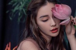 Chưa kịp vui vì được khen khóc tốt xuất thần, Angela Baby bị nghi chi tiền tạo nhiệt