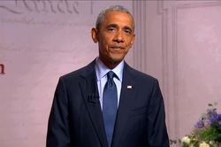 Ông Obama chỉ trích đích danh Tổng thống Trump