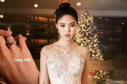 Xuất hiện sau 'tâm bão', Jolie Nguyễn tay trong tay người đàn ông giấu mặt, khoe nhẫn đính hôn sang chảnh