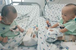 Sau quá trình hồi phục 'kì diệu', Trúc Nhi - Diệu Nhi nhận được thư, quà từ người theo dõi gửi tặng