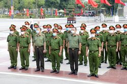 Bộ trưởng Tô Lâm dâng hương tưởng niệm Chủ tịch Hồ Chí Minh