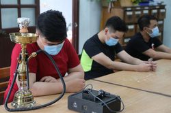 8 người tụ tập, dùng ma túy giữa đợt dịch