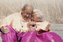 Phim 'Mình ơi, xin đừng qua sông': Ngôn tình nơi mặt đất
