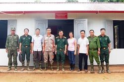 Bàn giao 52 ngôi nhà cho hộ nghèo ở huyện Nậm Pồ
