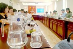 Không sử dụng sản phẩm nhựa dùng một lần tại công sở