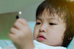 5 dấu hiệu cảnh báo trẻ có khả năng chậm phát triển, cha mẹ cần đưa con đi khám sớm