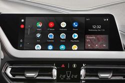 Điện thoại Android 11 sẽ được hỗ trợ Android Auto không dây