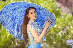 Kim Thảo diện trang phục của Nhật Dũng, kêu gọi bảo vệ môi trường biển