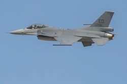 Mỹ tiếp tục bán được số lượng lớn tiêm kích F-16