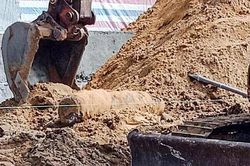 Đào móng nhà, phát hiện quả bom 250 kg