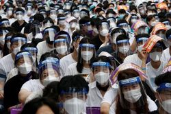Hàn Quốc bùng nổ số ca nhiễm Covid-19 mới, tăng cường giãn cách xã hội