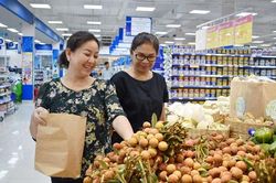 Vận động TT thương mại, siêu thị, cửa hàng cam kết giảm thiểu sử dụng túi ni-lông, chai lọ nhựa