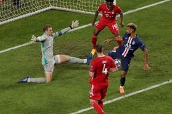 Manuel Neuer: 'Siêu nhân' khiến các siêu sao PSG phải nản lòng