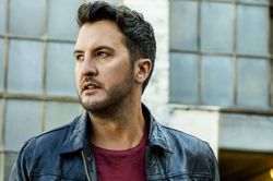 'Born Here Live Here Die Here': Những ca khúc 'từ trái tim' Luke Bryan