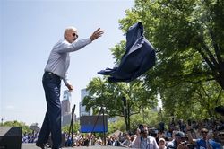 Ứng cử viên Tổng thống Mỹ Joe Biden - người mang 'phép màu' mới đến Trung Đông?