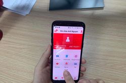 Ứng dụng online bị chậm, Techcombank miễn phí mọi dịch vụ tại quầy