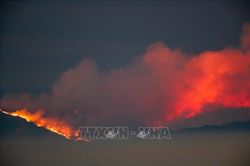 Mỹ triển khai quân đội hỗ trợ ứng phó với cháy rừng tại California