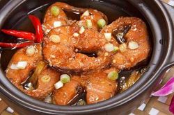 Làm thêm 1 bước nhỏ, cá kho nhừ cả xương nhưng vẫn chắc thịt, không bị nát