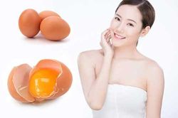 Chỉ với 1 quả trứng gà, da của bạn sẽ trở nên trắng hồng 'bật tông' trông thấy