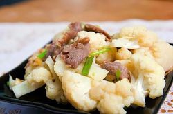 Xào súp lơ trắng hay bị khô bở, muốn rau ngon làm thêm một bước này