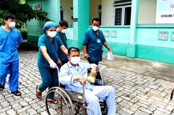 Bệnh nhân COVID-19 phải chạy ECMO, thay huyết tương được xuất viện