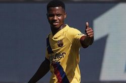Chuyển nhượng Liga 25/8: 4 cầu thủ nhận thông báo phải rời Barca. Milan mua sao Real