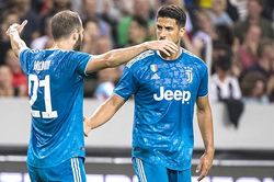 Juventus: Pirlo đau đầu với bài toán hàng thừa