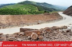 Khắc phục 23 điểm sạt lở trên tuyến đường Phúc Trạch - Hương Liên