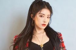 Dụ Ngôn (The9) bị tên 'sói đội lốt cừu' sàm sỡ vòng một ngay nơi công cộng