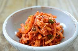 Làm củ cải trộn cay ăn ngon như kim chi, chống ngán cho bữa cơm nhiều thịt