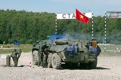 Thiết giáp BTR-80 cháy động cơ, đội tuyển Hóa học Việt Nam chịu thiệt