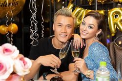 Bạn gái tin đồn đăng ảnh tình tứ, Bùi Tiến Dũng phản ứng ra sao?