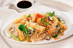 Cách làm món mì xào chay nhưng đủ chất cho bữa sáng bận rộn