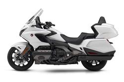Honda Goldwing 2020 phiên bản màu trắng đen, giá 1,2 tỷ đồng ở Việt Nam