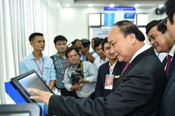 Thủ tướng: 'Xây dựng Chính phủ điện tử là vấn đề lớn, thúc bách để đưa đất nước phát triển'