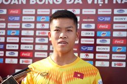 Tiền vệ U22 Việt Nam không tự ti vì nhỏ người, thích đá cặp với Hùng Dũng