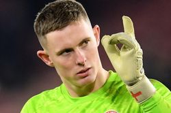 MU mang lại thử thách cho Dean Henderson