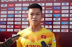 Tiền vệ U22 Hữu Thắng 'mơ' đá cặp với Quả bóng vàng Hùng Dũng