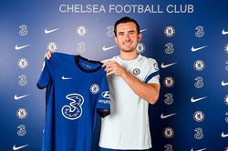 Chelsea chính thức phát nổ 'bom tấn' Ben Chilwell