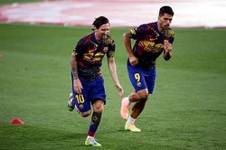 Messi sẽ vẫn tập cùng Barca để tránh bất lợi cuộc chiến pháp lý