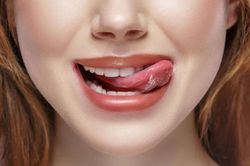 Nguyên nhân khiến miệng có vị mặn và cách xử lý