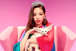 Những bộ trang phục biểu diễn đắt nhất của Jennie