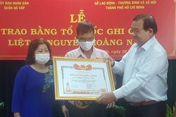 Cấp bằng Tổ quốc ghi công cho liệt sĩ 'hiệp sĩ' Nguyễn Hoàng Nam