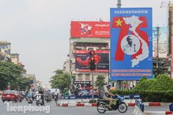 Phố phường Hà Nội rợp cờ hoa chào mừng Quốc khánh 2/9