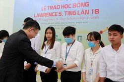13 sinh viên ĐH Khoa học Tự nhiên TP.HCM nhận học bổng Lawrence S. Ting