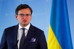 Ukraine quyết định tạm đình chỉ mọi liên lạc với Belarus