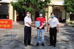 Bảo vệ chặt chẽ những địa điểm xung yếu và lực lượng tuyến đầu chống dịch
