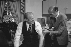 Có một chương trình vaccine trước mùa bầu cử năm 1976 ở Mỹ